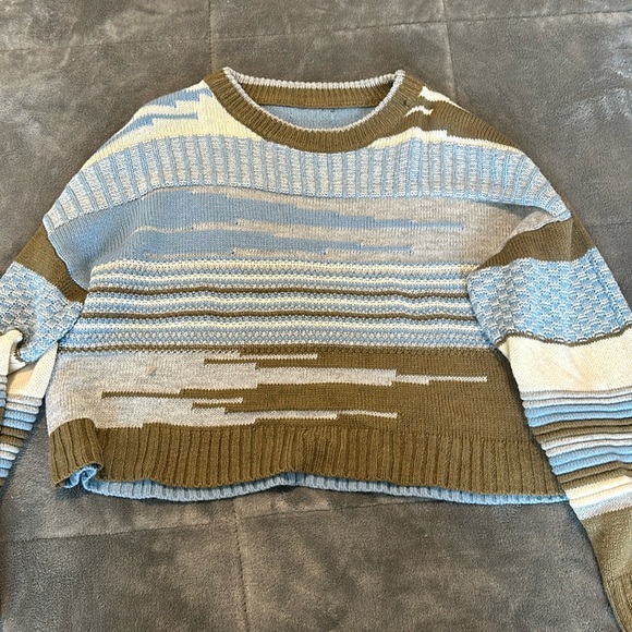 Sweater - Picture 1 of 1